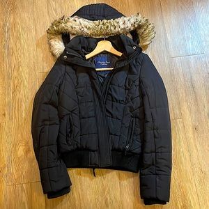 ***SOLD ON ANOTHER APP**American eagle short winter coat with removable fur hood